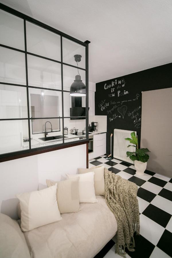 Fena Uptown Easy Living Apartment Volos Luaran gambar
